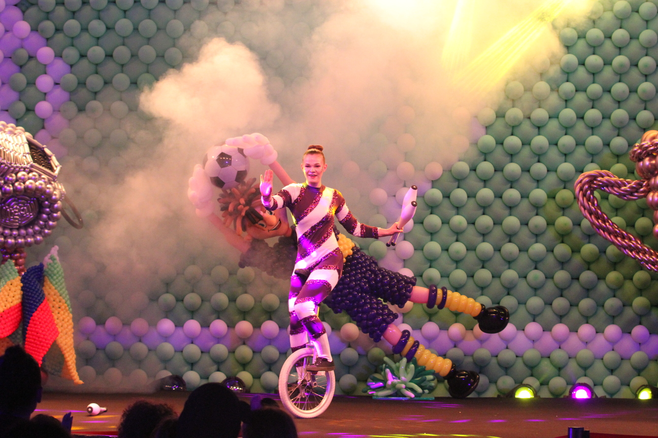 UNICYCLE STUNT SHOW Artists & More Number One Entertainment Company